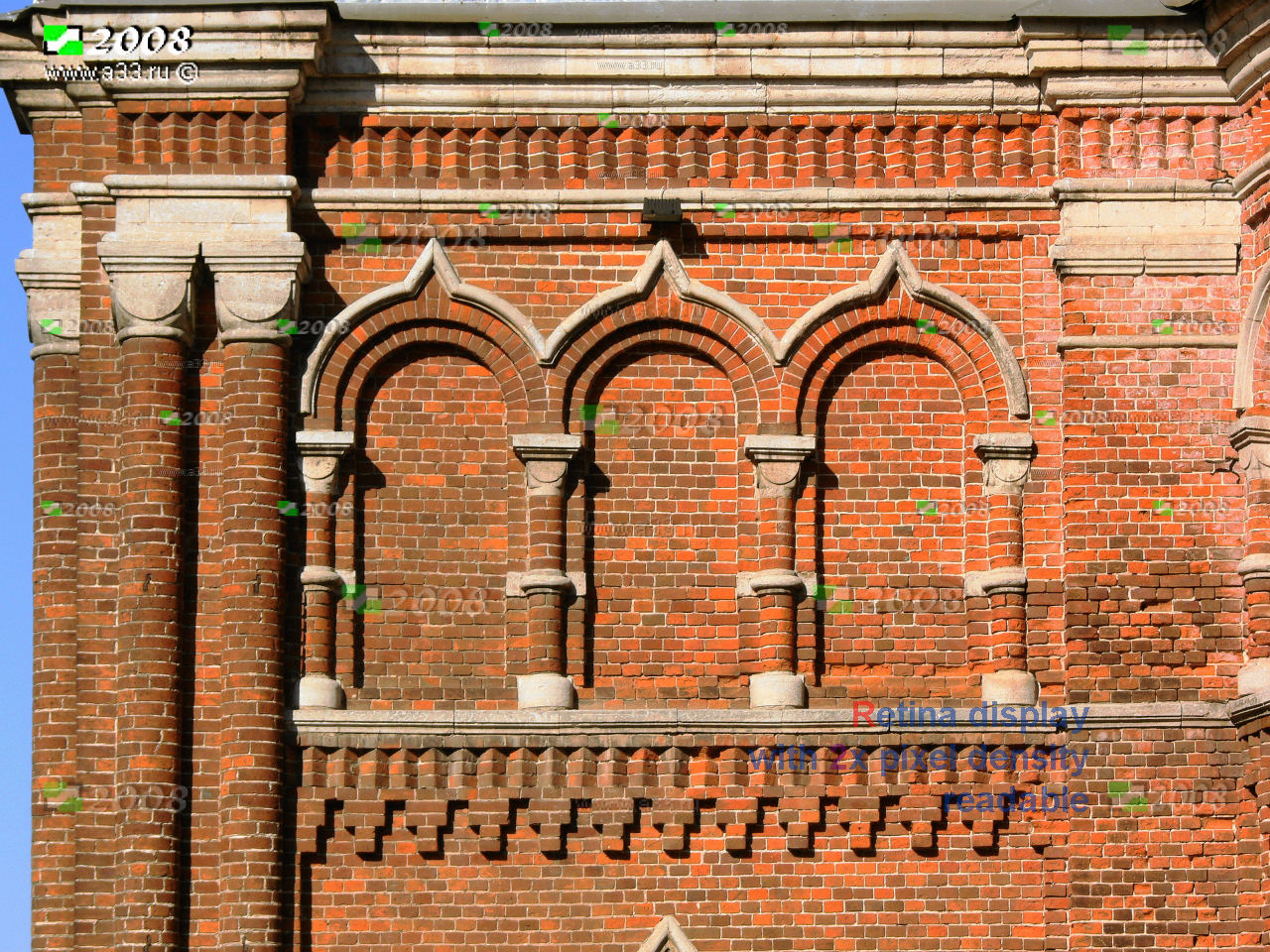 Декорирование фасадов Спасо-Преображенского собора в Коврове Владимирской области ложными окнами
