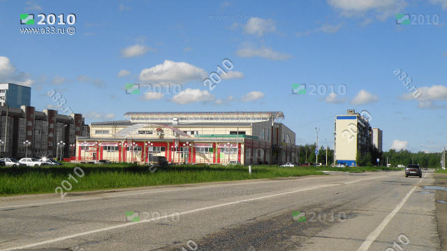 2010 Торгово-общественный центр в городе Радужный Владимирской области