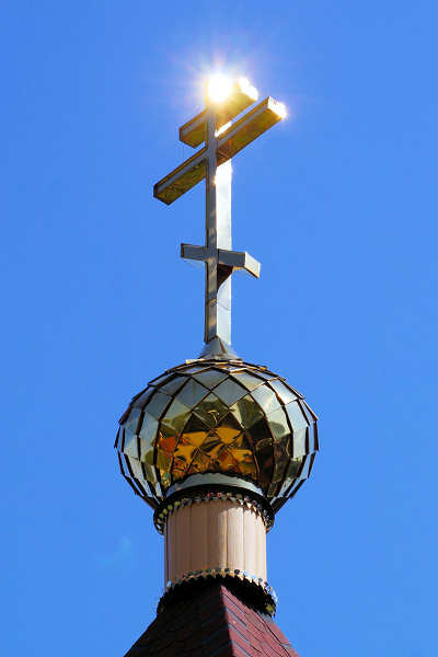 Глава и крест колокольни в Казанском женском монастыре города ЗАТО Радужный Владимирской области