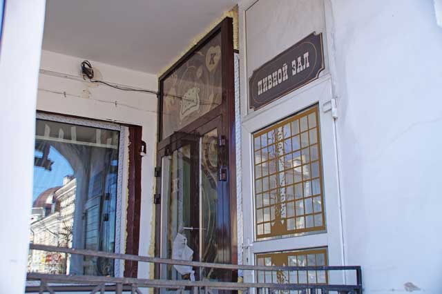 2014 пивной зал вход дом 1 улица Гагарина, город Владимир