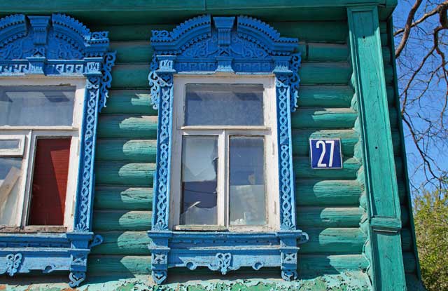 2025 окно с деревянным наличником дом 27 улица Гагарина город Владимир