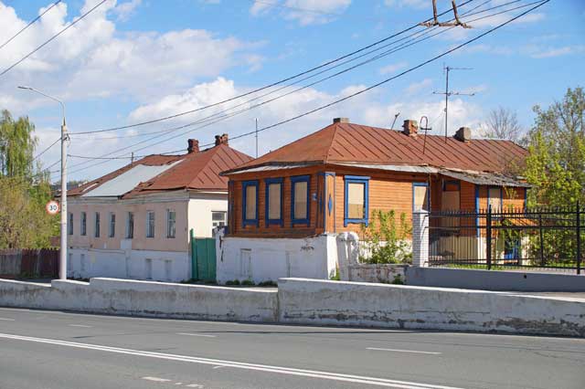 2025 участок улицы Гагарина с домами 22 и 24 город Владимир