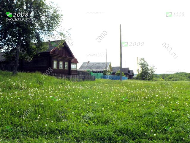2008 Типичная архитектура жилой застройки деревни Дуденево Александровского района Владимирской области