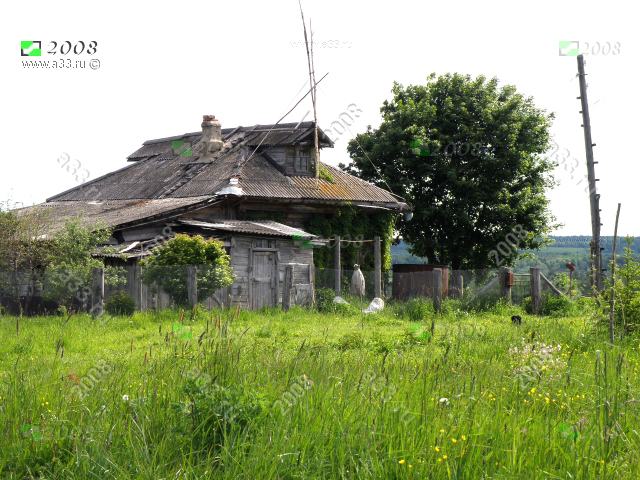 2008 Крайний дом на востоке деревни Дуденево Александровского района Владимирской области