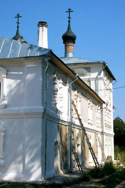 2002 южный фасад Богоявленской церкви в Лукьянцево