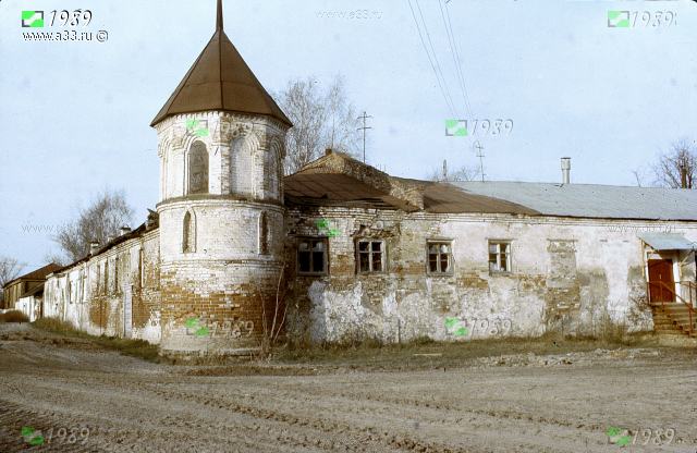 1989 Стены и башни Стефано-махрищеского монастыря, село Махра Александровского района Владимирской области