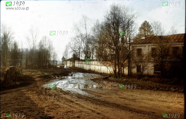 1989 Западный участок ограды монастыря в Махре Александровского района Владимирской области