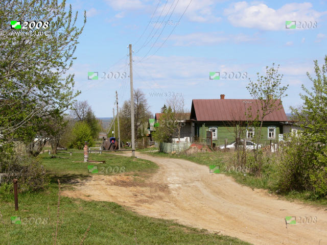 Главная улица деревни Большие Лужки Гороховецкого района Владимирской области