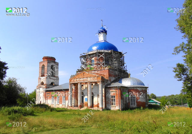Покровская церковь в селе Гришино Гороховецкого района Владимирской области после начала ремонта