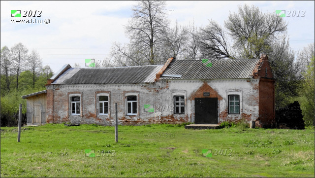 Сельский клуб в Дубасово Гусь-Хрустального района Владимирской области лишился пристроенного деревянного входного тамбура