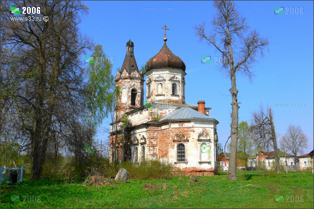 Вид Казанской церкви в Дубасово Гусь-Хрустального района Владимирской области с юго-востока