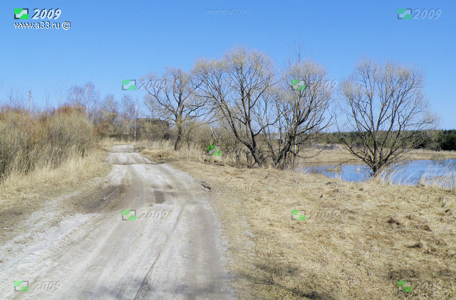 Берега реки Бужа весной у деревни Ягодино Гусь-Хрустального района Владимирской области