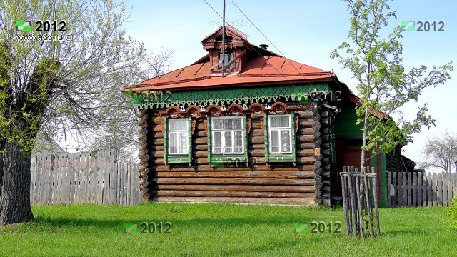 Аккуратная нарядистая изба в Малой Артёмовке Гусь-Хрустального района Владимирской области
