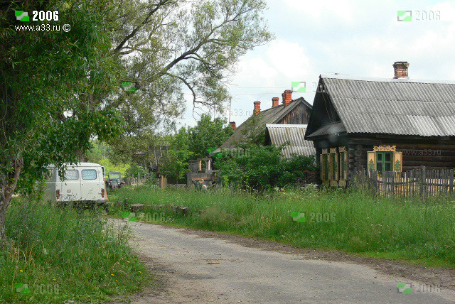 Главная и единственная улица поселка Первомайский Гусь-Хрустального района Владимирской области