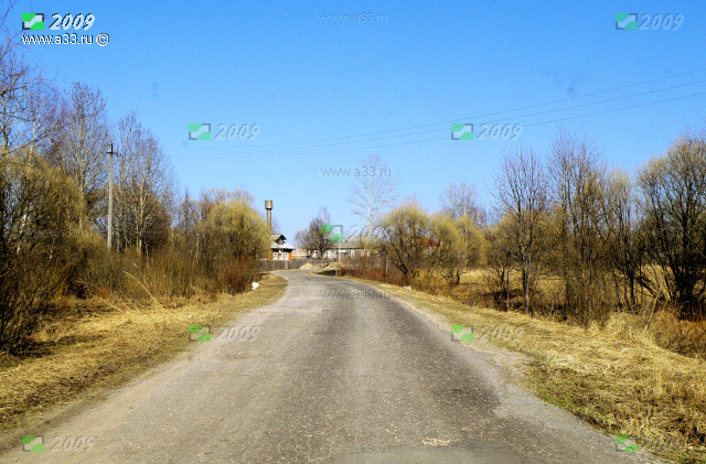 Вид села Тихоново Гусь-Хрустального района Владимирской области весной