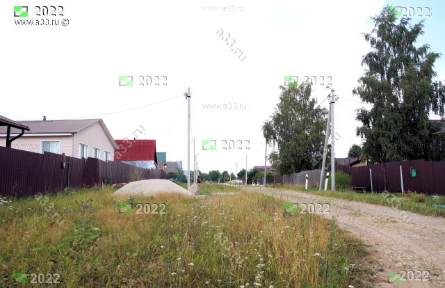 2022 Главная улица села Лаптево в районе домов 1а и 2. Камешковский район. Владимирская область