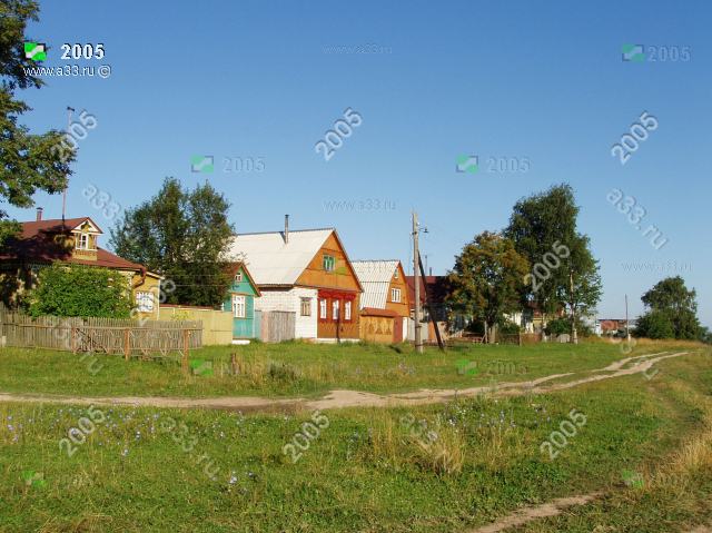 2005 Типичная жилая застройка деревни Высоково Камешковского района Владимирской области