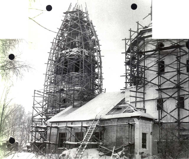 Покровская церковь в деревне Ельцы Киржачского района Владимирской области в 1987 году