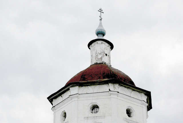 2006 Отреставрированное завершение Покровской церкви в деревне Ельцы Киржачского района Владимирской области в первоначальных формах храмоустроителей