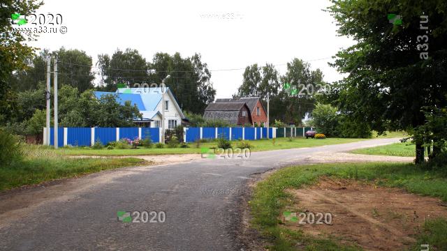 2020 Улица Лесная в деревне Ельцы Киржачского района Владимирской области в районе домов 12 14 16