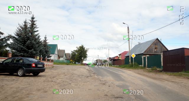 2020 Улица Мира в деревне Ельцы Киржачского района Владимирской области в районе дома 20