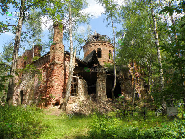 Церковь святителя Пантелеимона в Кашино Киржачского района Владимирской области имела калориферное отопление с дымовой трубой