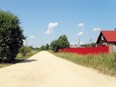 Тихая улица в деревне Кашино Киржачского района Владимирской области