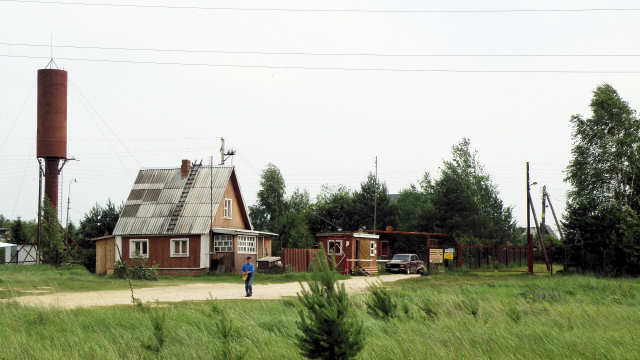2010 Центральный въезд и водонапорная башня СНТ Агат Киржачского района Владимирской области
