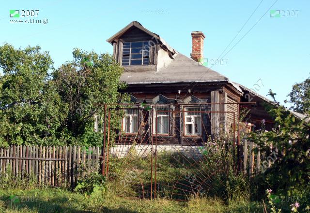 2007 Старый жилой дом в деревне Трусково Киржачского района Владимирской области