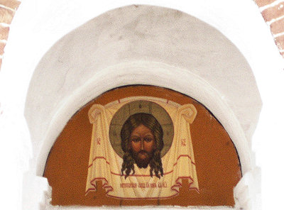 храмовая икона над входом в церковь Богоявления Господня