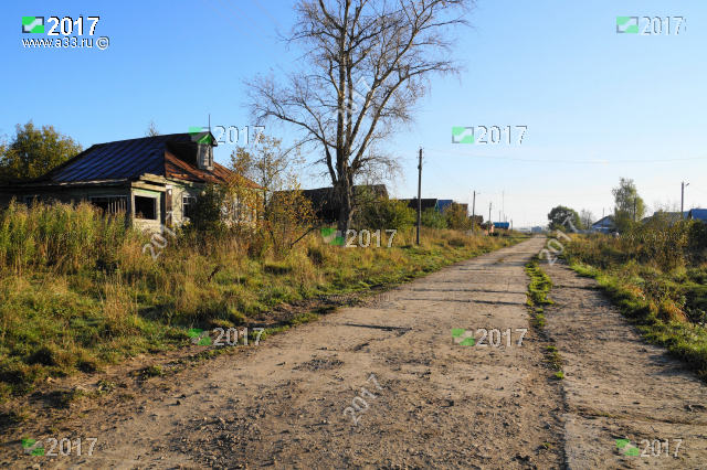 Улица Третья в деревне Павловка Кольчугинского района Владимирской области в 2017 году