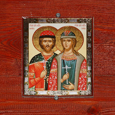 образа святых Бориса и Глеба, в честь которых освящён источник