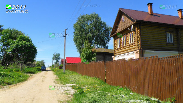 Типичная архитектура жилой застройки деревни Товарково Кольчугинского района Владимирской области