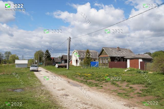 2022 Главная улица деревни Горожёново Ковровского района Владимирской области в районе дома 5