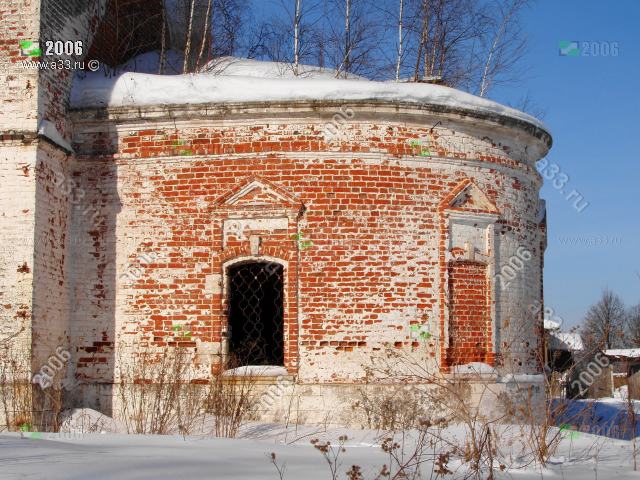 2006 Апсида Благовещенской церкви в селе Великово Ковровского района Владимирской области до ремонта