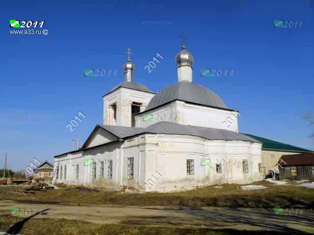 Общий вид церкви в селе Архангел Меленковского района Владимирской области с юго - востока