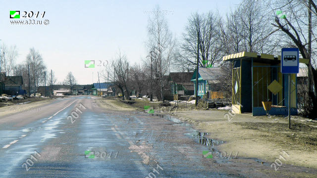Главная улица деревни Лехтово Меленковского района Владимирской области она-же улица Центральная