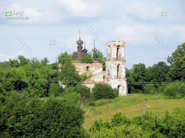 2009 Никольская церковь села Алексино Петушинского района Владимирской области поставлена на высоком месте