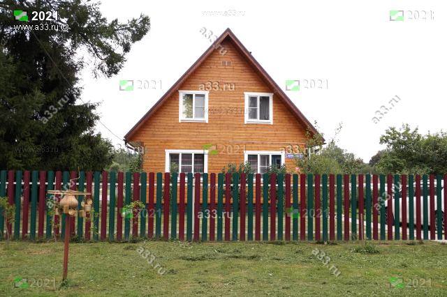 2021 Главный фасад дома 11а в деревне Антушово Петушинского района Владимирской области