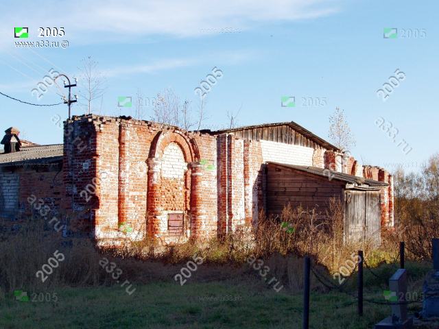 2005 Западный фасад церкви Петра и Павла; Караваево Петушинского района Владимирской области