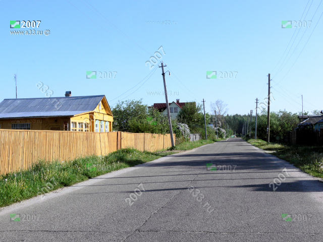 2007 Жилая застройка главной улицы деревни Перново Петушинского района Владимирской области
