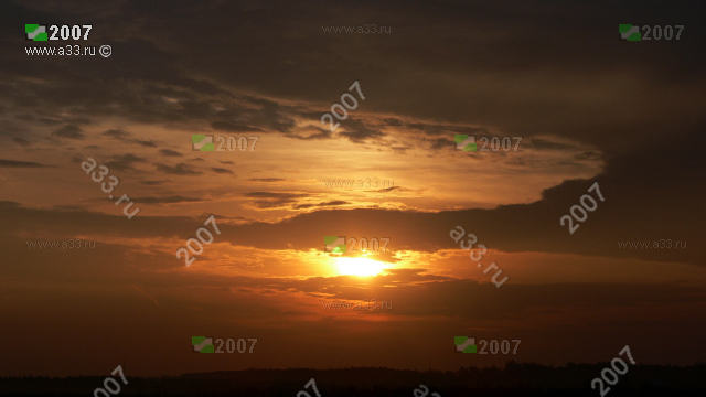 Закат солнца у деревни Старое Аннино Петушинского района Владимирской области