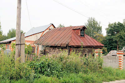 старая изба-передок дома 7; улица Спортивная, посёлок Труд Петушинского района Владимирской области