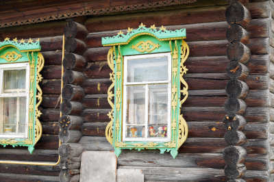 деревянные наличники окон дома 41, деревня Юромка, Селивановский район, Владимирская область