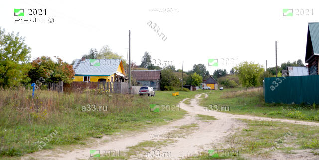 2021 Южная часть деревни Юромка Селивановского района Владимирской области в районе домов 16 - 22