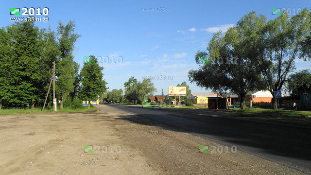 Главная улица в Малышево Советская, она же трасса Владимир-Муром