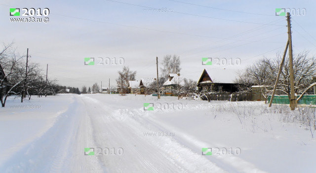 Главная улица села Матвеевка Селивановского района Владимирской области зимой