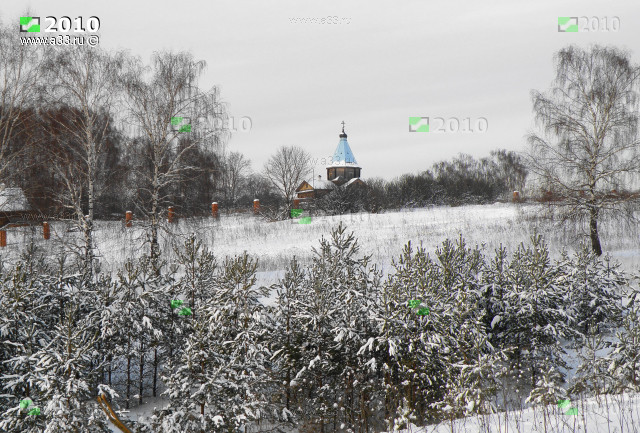 Зимняя панорама женского скита в Матвеевке Селивановского района Владимирской области во времена когда была только одна деревянная церковь