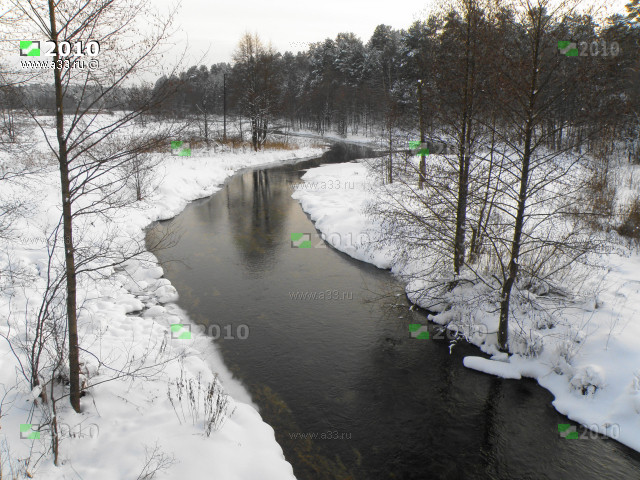 Река Колпь зимой за мостом у села Матвеевка Селивановского района Владимирской области