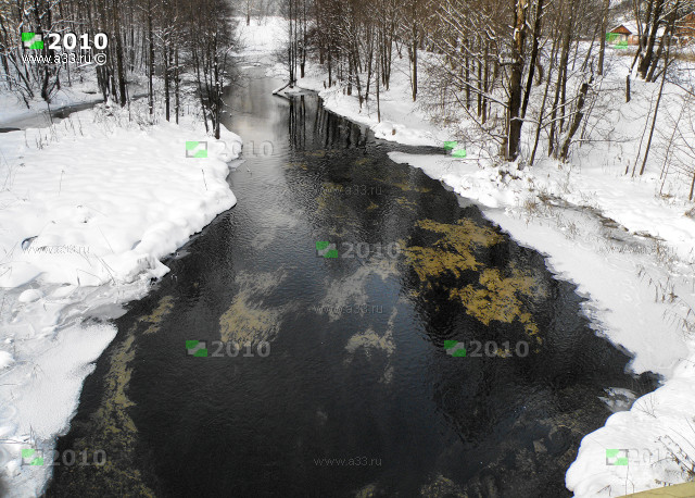 Река Колпь зимой перед мостом у села Матвеевка Селивановского района Владимирской области